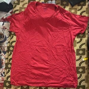 Gildan Men’s 4-Pack V-Neck T-Shirts – Size XL – New Without Tag